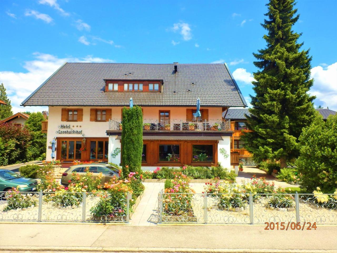 Hotel Leonhardihof Bad Tölz Exteriör bild